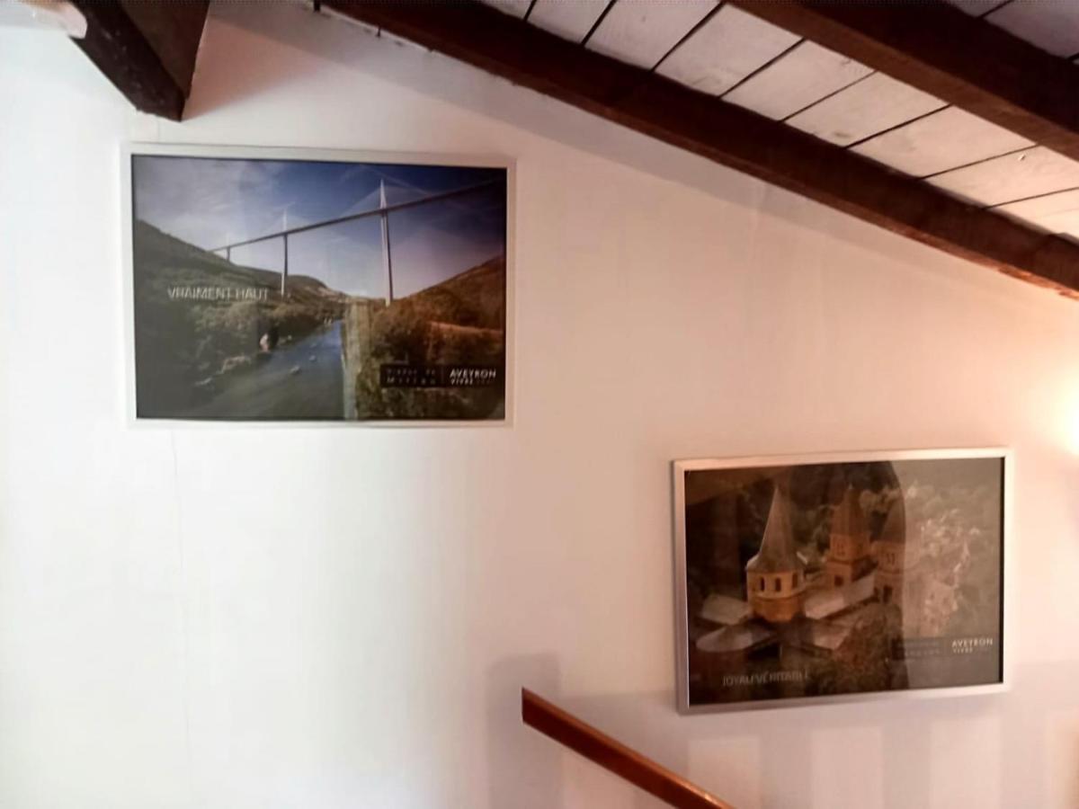 Готель Cedres Bleus De Joany Chez Nathalie Viviez Екстер'єр фото